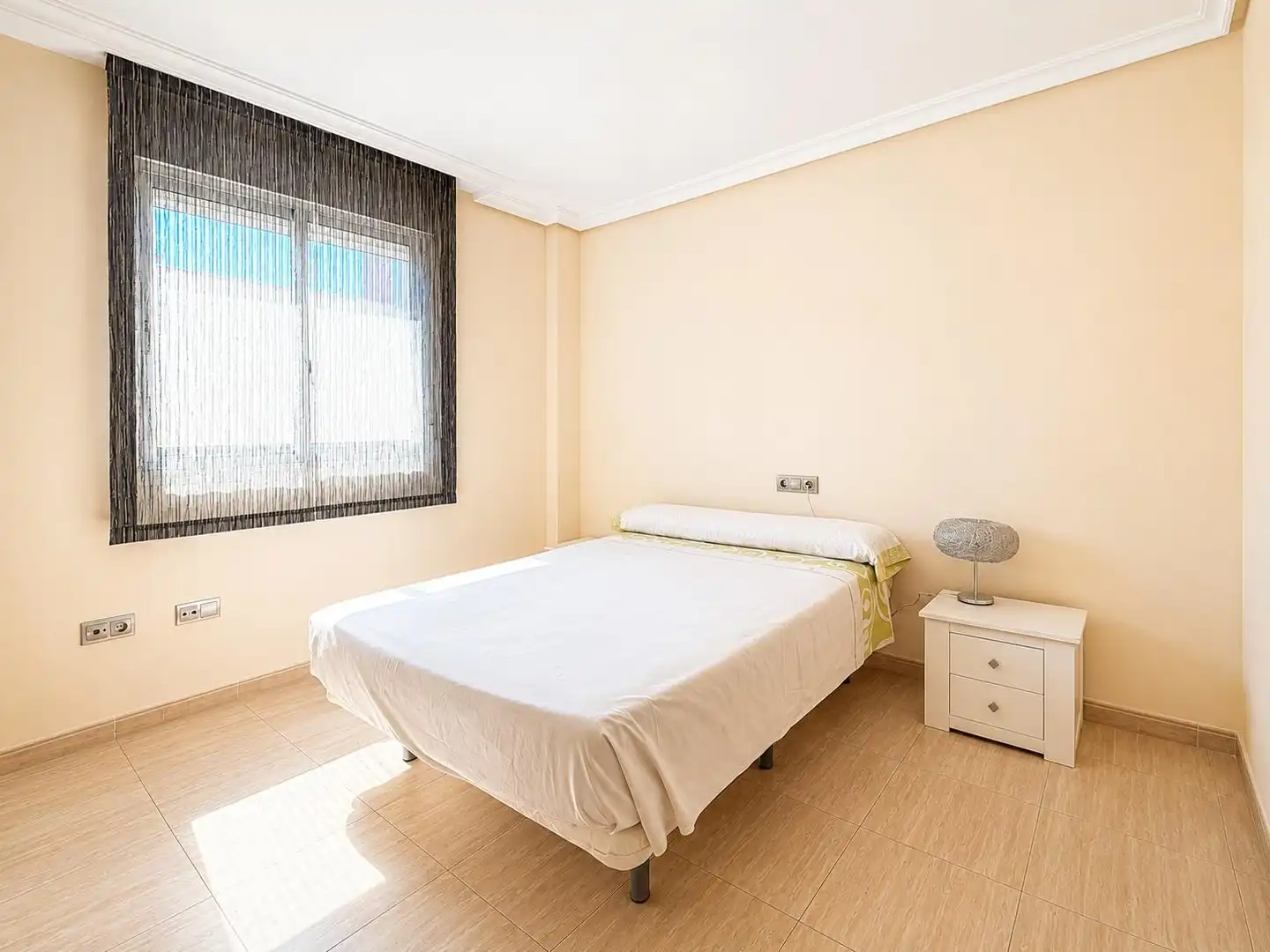 Habitación de Ático de alquiler en Almería con Aire acondicionado, Terraza y Amueblado
