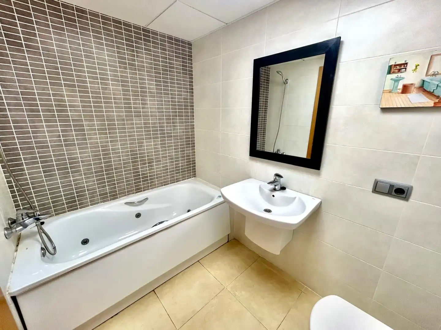 Bathroom of Flat for sale in Roquetas de Mar  with Air Conditioner, Heating and Terrace