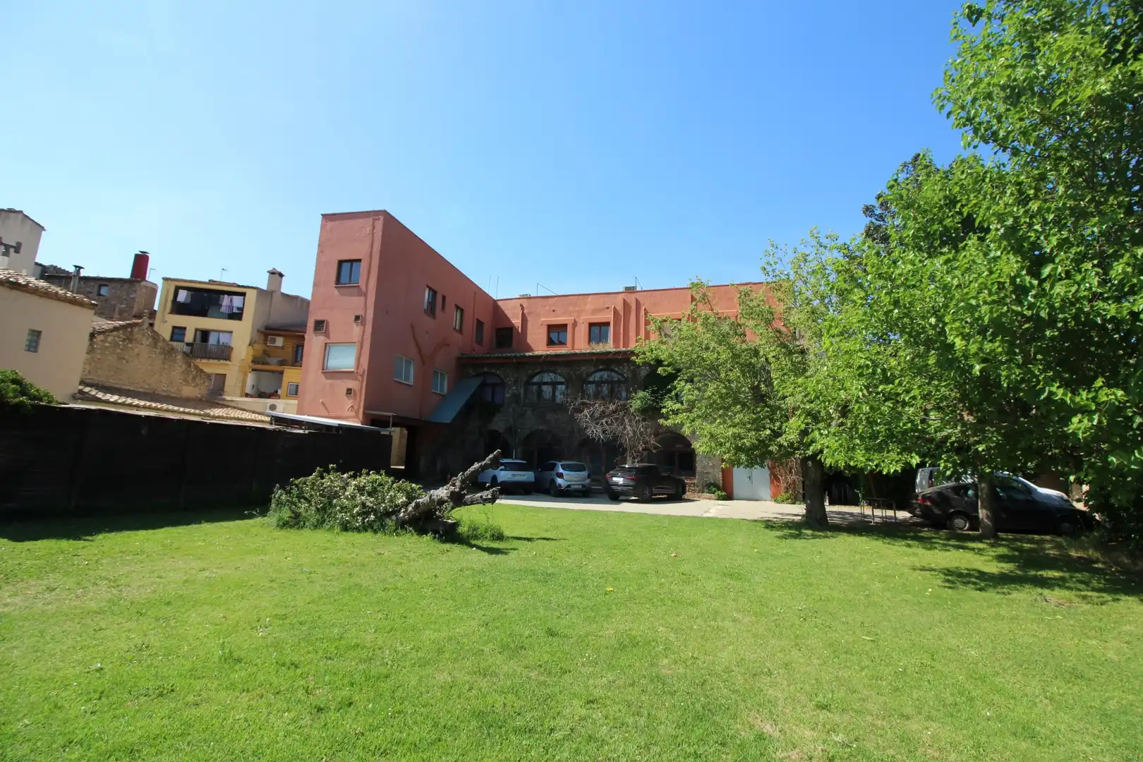Außenansicht von Haus oder Chalet zum Verkauf in Maçanet de Cabrenys mit Terrasse und Schwimmbad