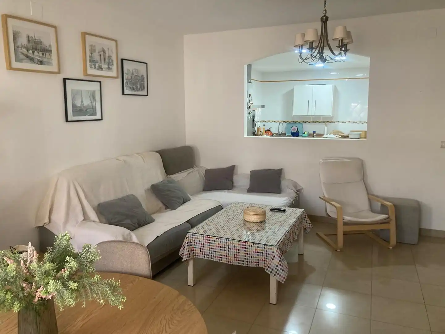 Sala d'estar de Casa o xalet en venda en Córdoba amb Aire condicionat, Parquet i Terrassa