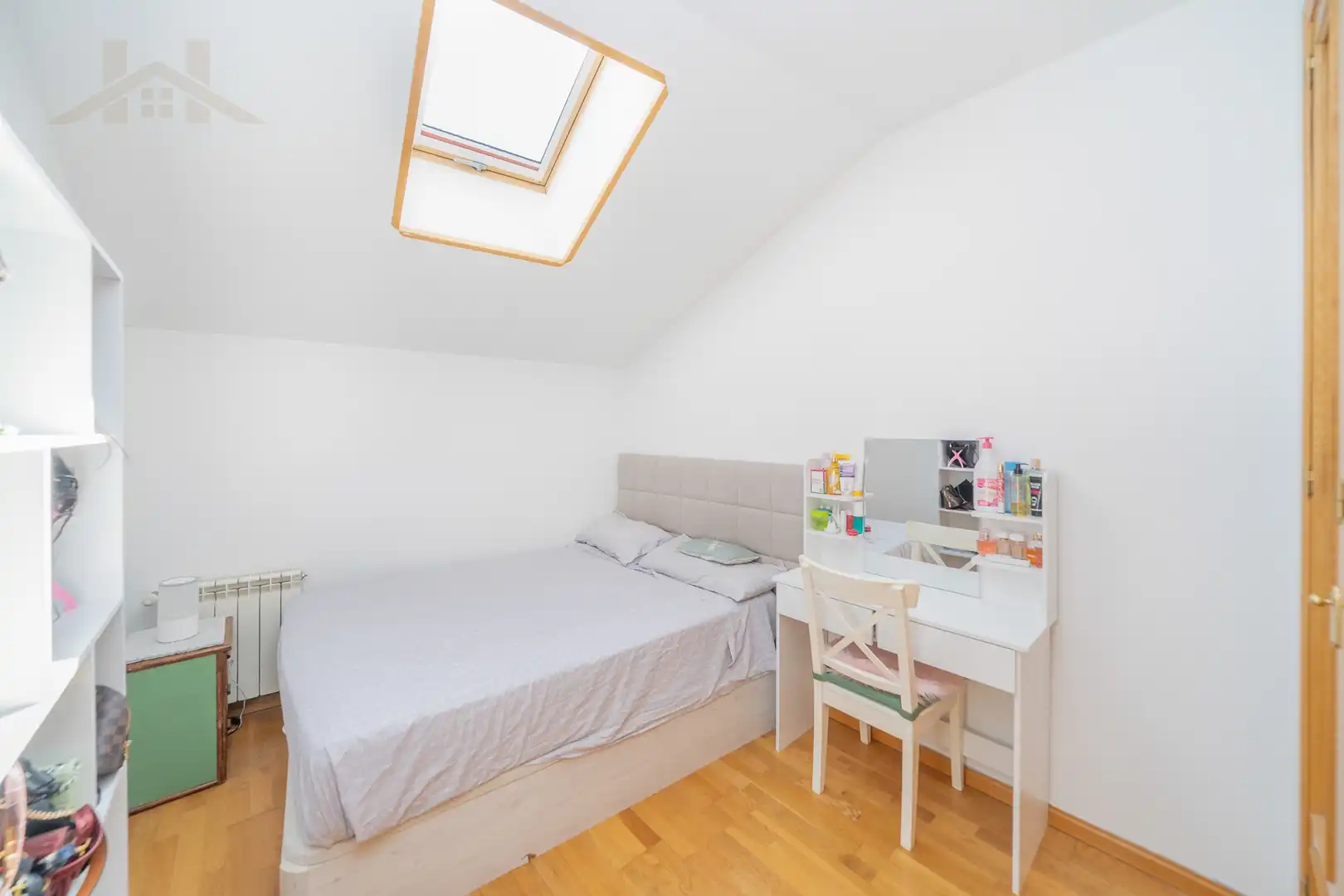 Habitación de Dúplex en venta en El Escorial con Aire acondicionado, Calefacción y Parquet