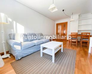 Living room of Flat to rent in Valladolid Capital  with Heating, Parquet flooring and Furnished