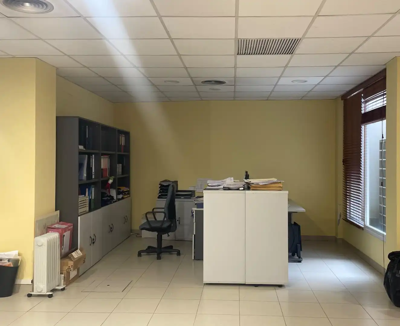 Oficina de lloguer en Oleiros