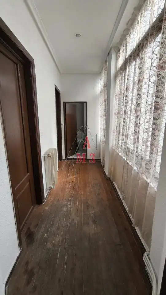 Habitación de Casa o chalet en venta en León Capital  con Calefacción y Trastero