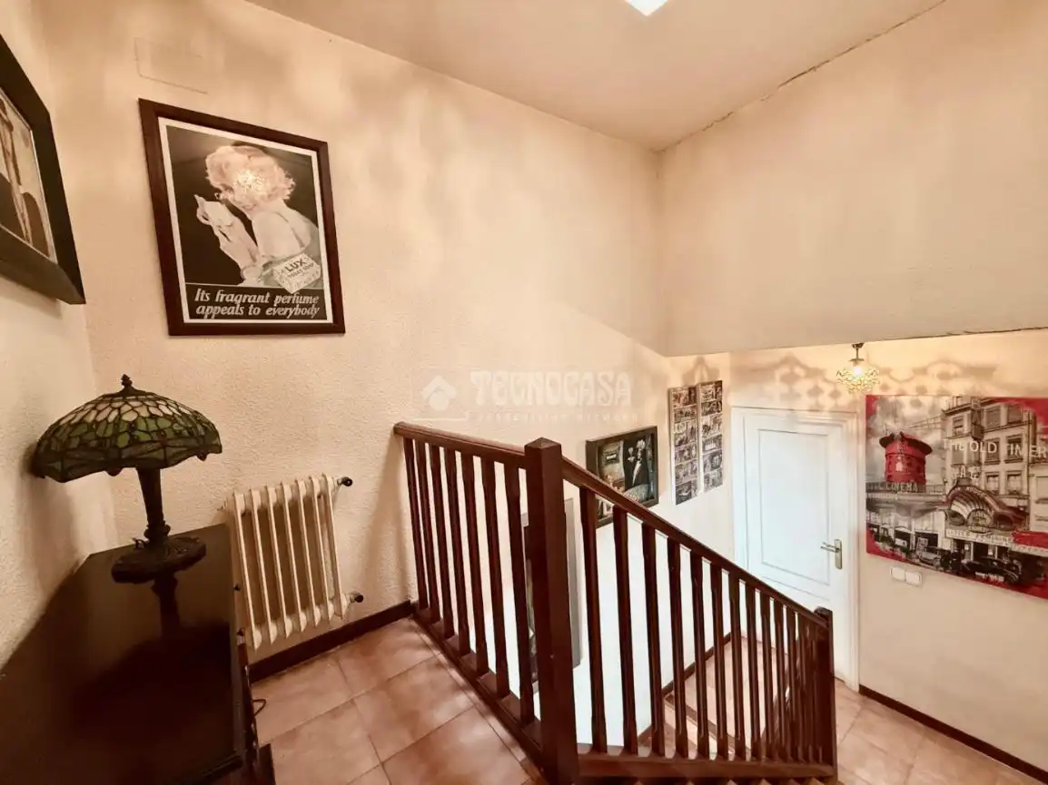 Casa adosada en venda en Villanueva de la Cañada amb Calefacció, Jardí privat i Moblat