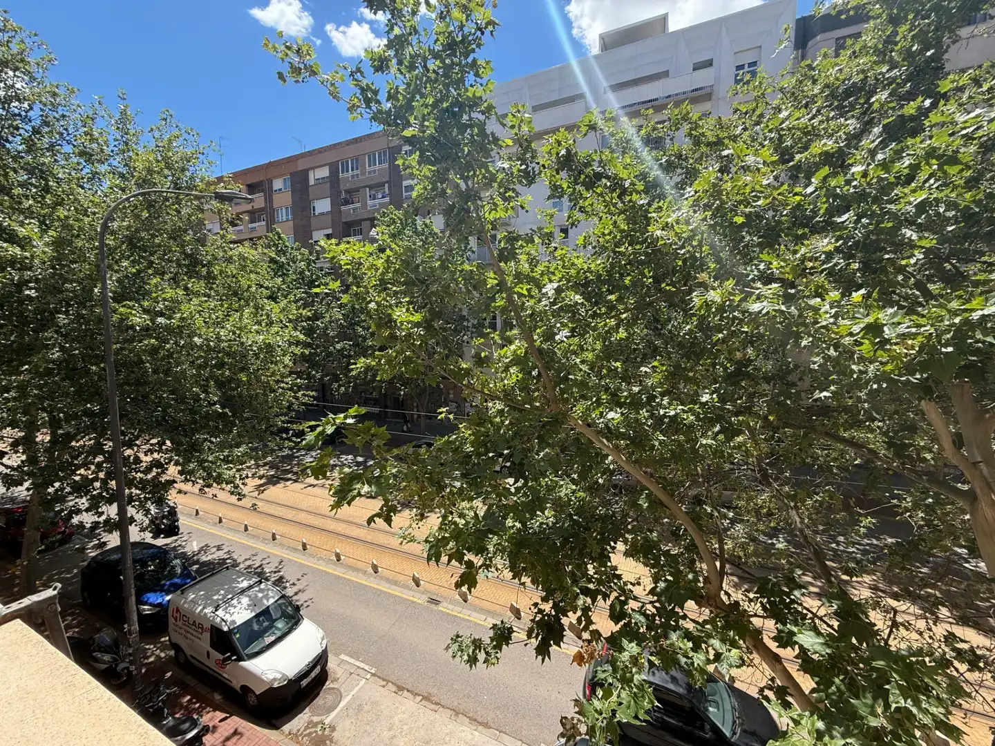 Außenansicht von Wohnung zum Verkauf in Valencia mit Klimaanlage und Balkon
