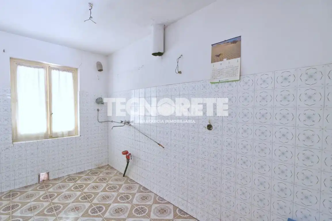 Baño de Casa adosada en venta en Consuegra con Jardín privado