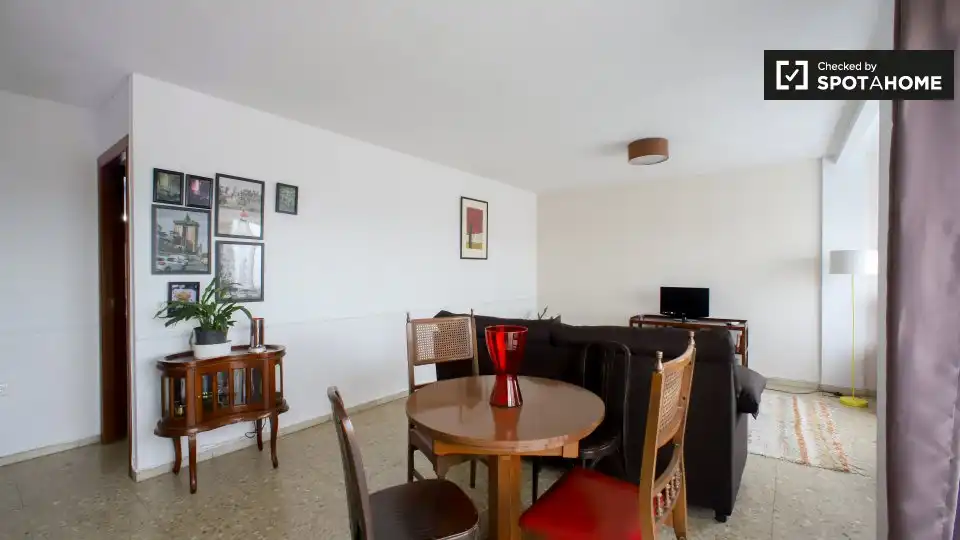 Room in Nou Moles