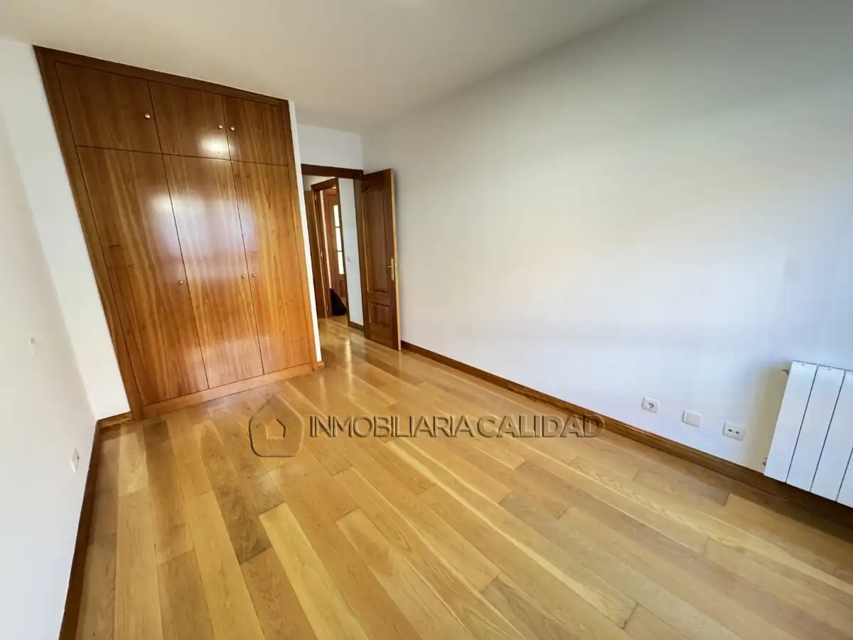 Bedroom of Flat for rent in Burgos  with Heating and Storage room