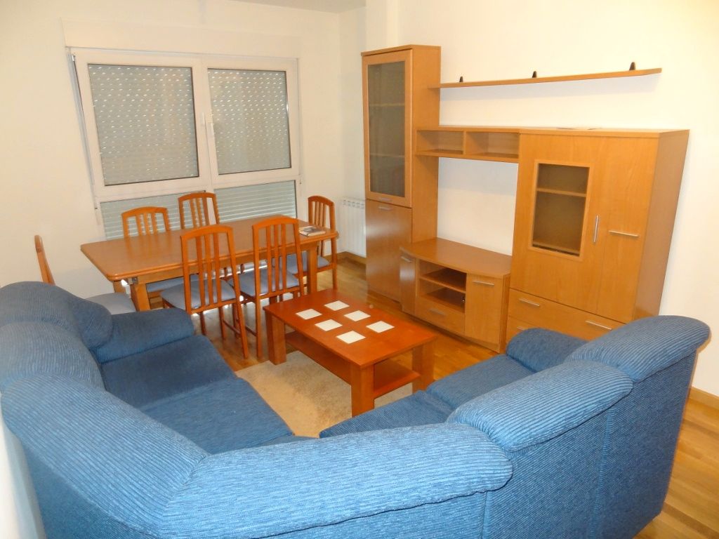 Sala d'estar de Apartament en venda en Lugo Capital amb Calefacció, Parquet i Traster
