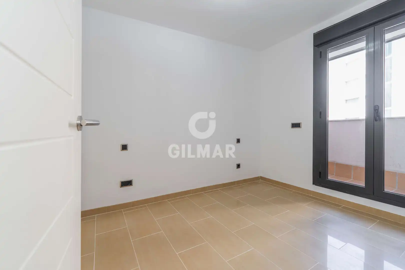 Flat for sale in Madrid  with Heating, Private garden and Storage room