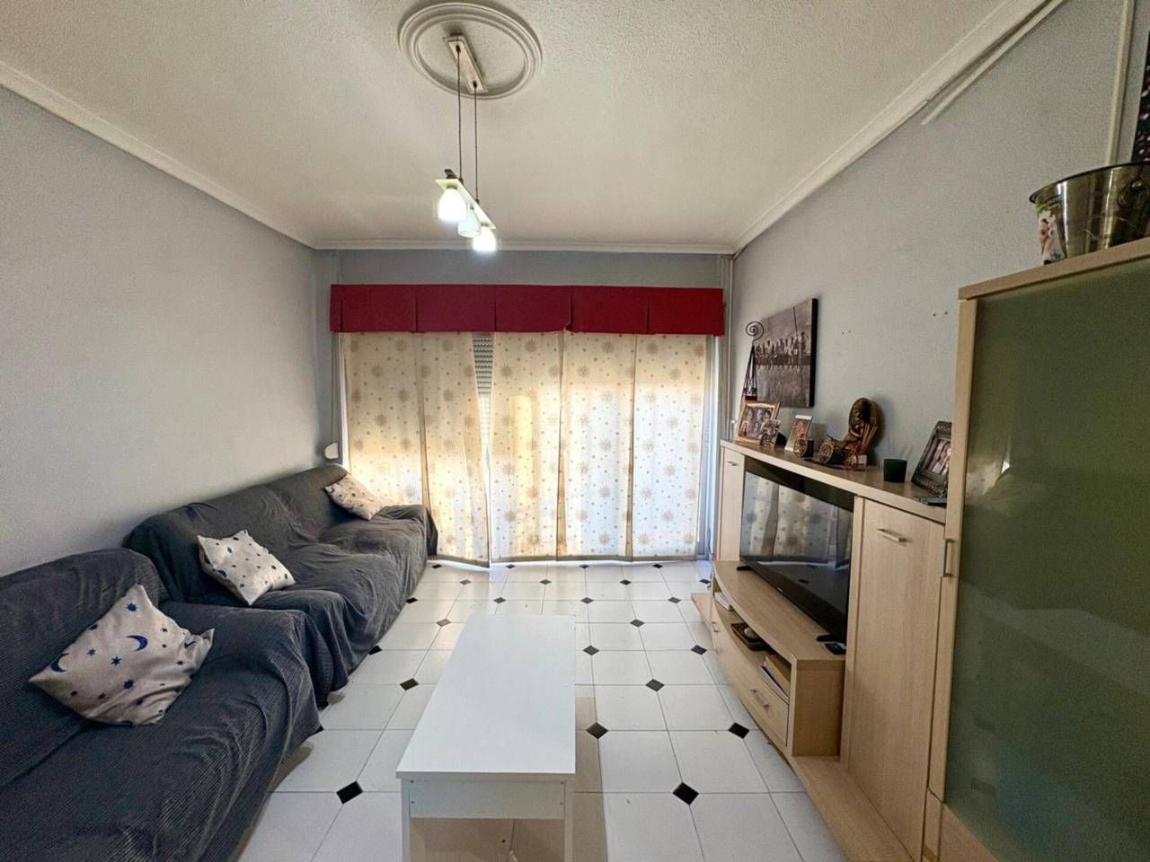 Sala d'estar de Pis en venda en Alicante / Alacant amb Aire condicionat, Moblat i Balcó