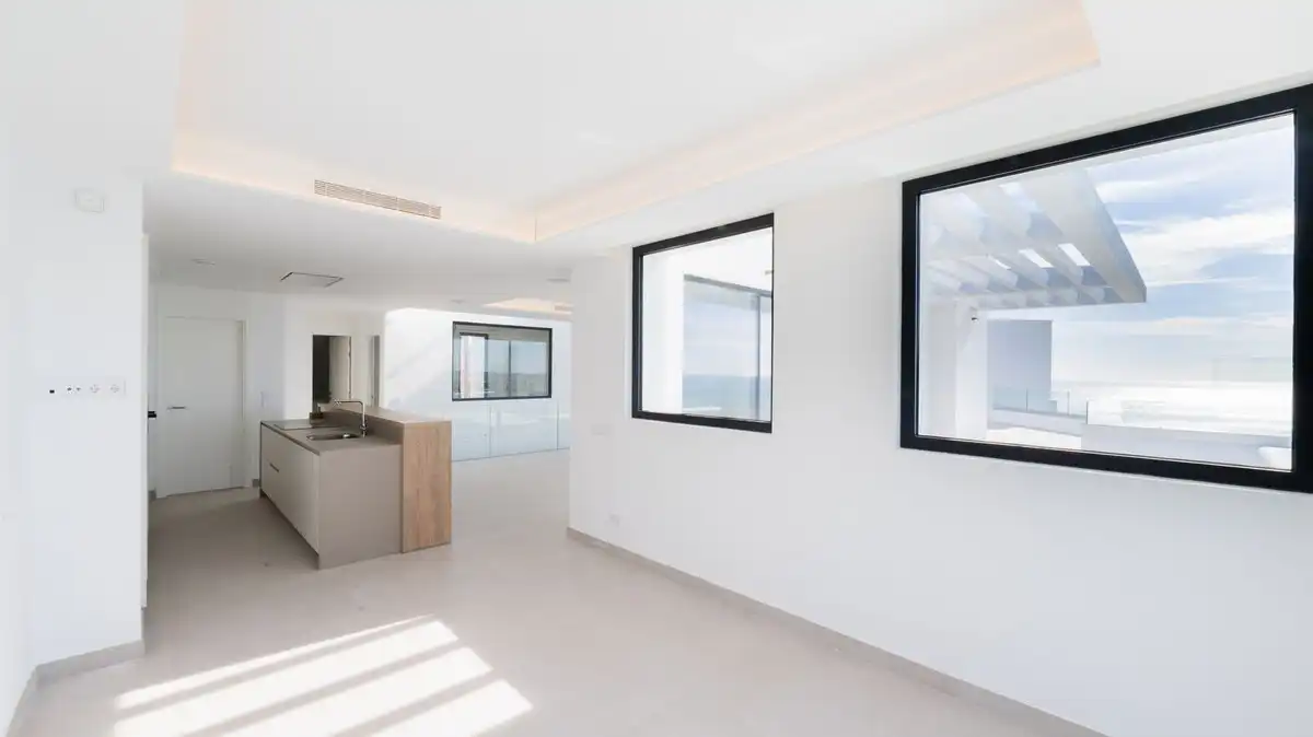 Einfamilien-Reihenhaus zum Verkauf in Benalmádena mit Klimaanlage, Terrasse und Abstellraum