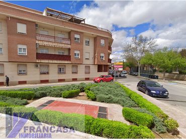 Pis amb ascensor en venda a Valdepeñas