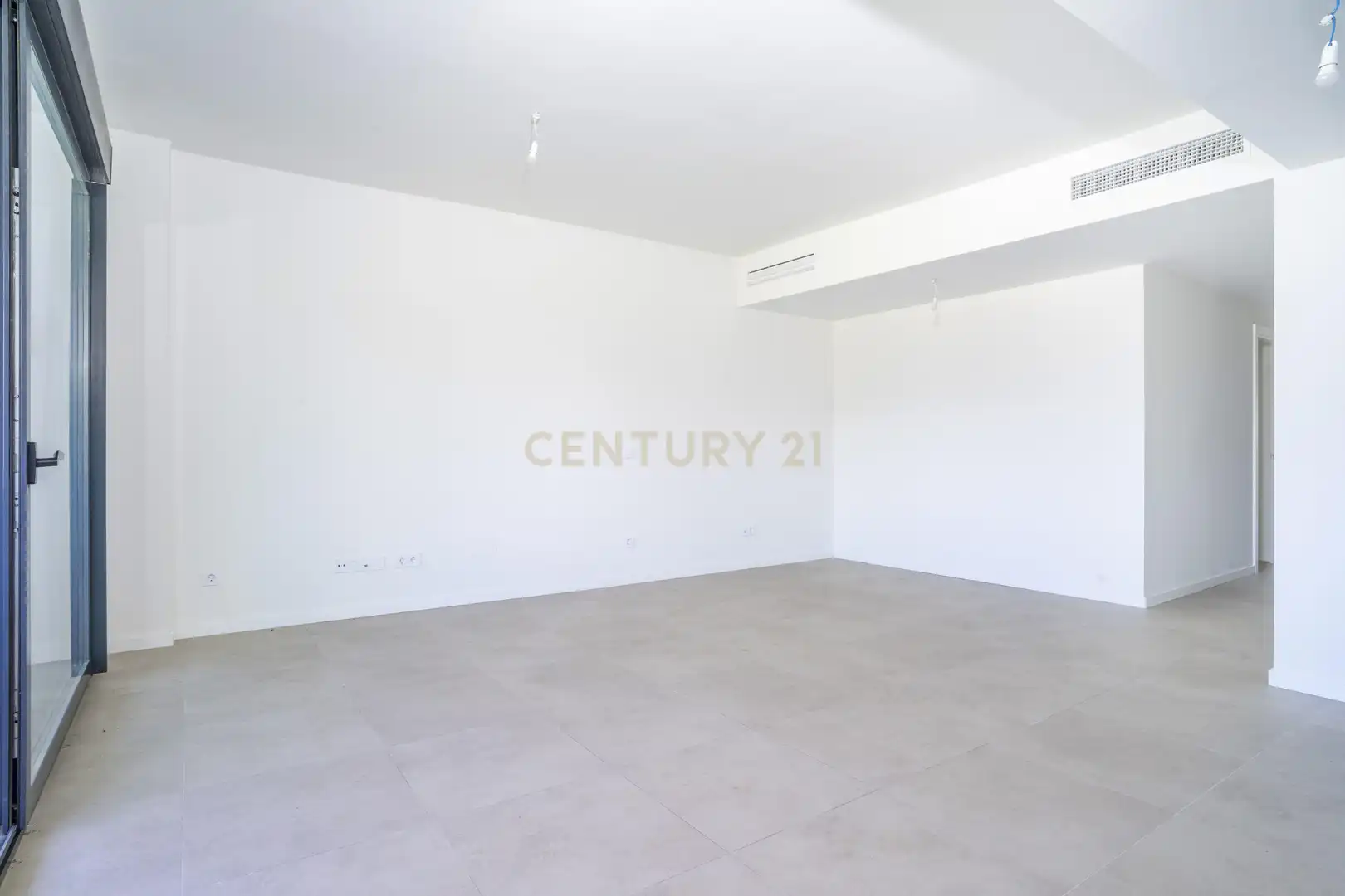 Living room of Flat for sale in Torremolinos  with Private garden, Storage room and Microwave