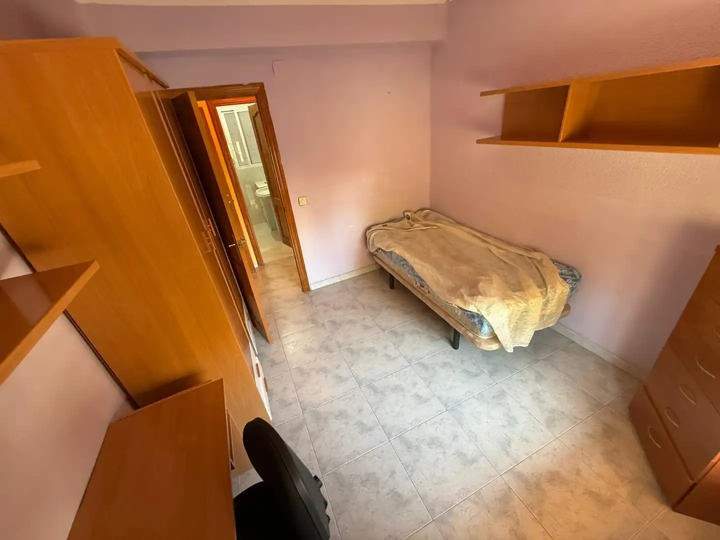 Bedroom of Flat for rent in Cáceres  with Heating, Furnished and Balcony
