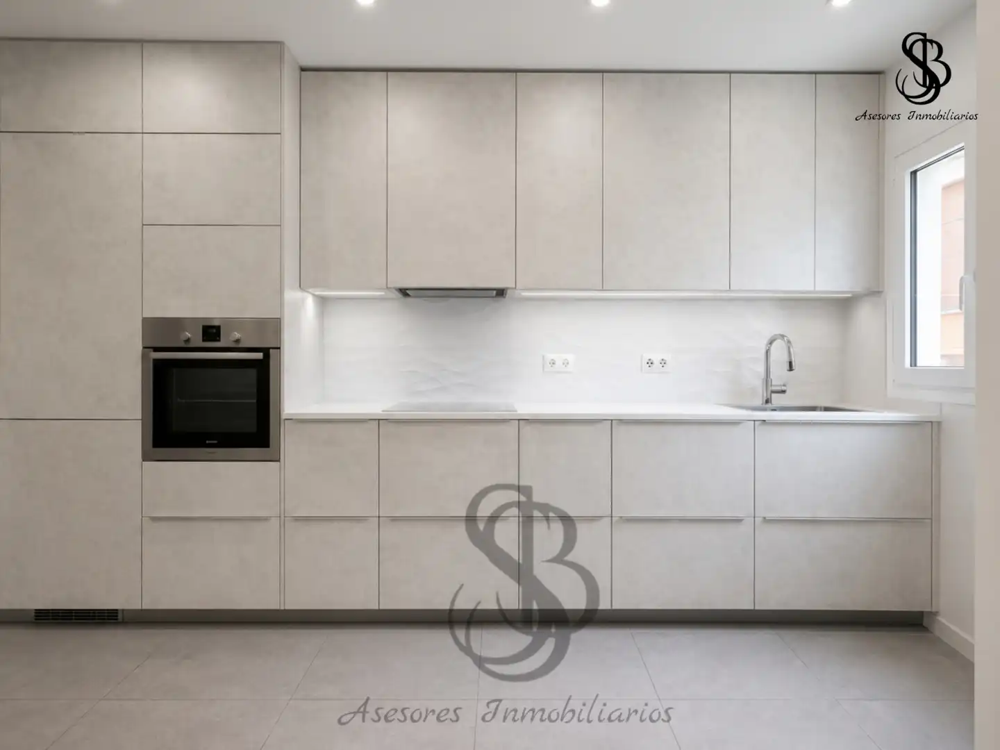 Piso con terraza en venta en Calle del Capitán Rueda, imagen 2