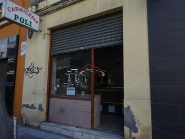 Locale commerciale in vendita a DAOIZ Y VELARDE