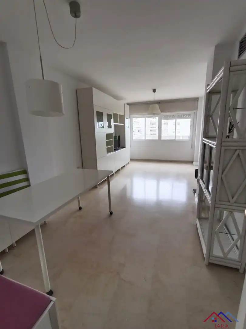 Sala de estar de Piso de alquiler en Jerez de la Frontera con Terraza, Piscina y Amueblado