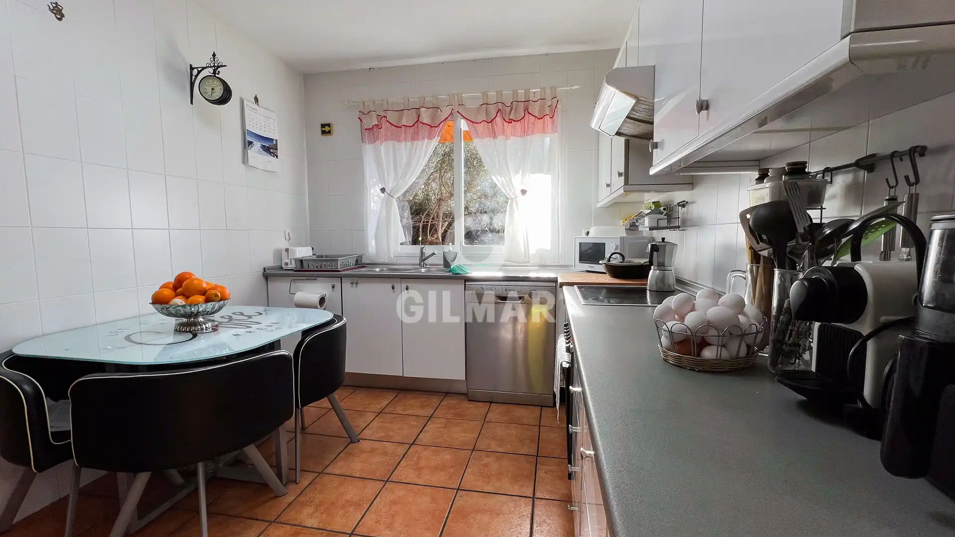 Cocina de Casa adosada en venta en Collado Mediano con Calefacción, Jardín privado y Piscina