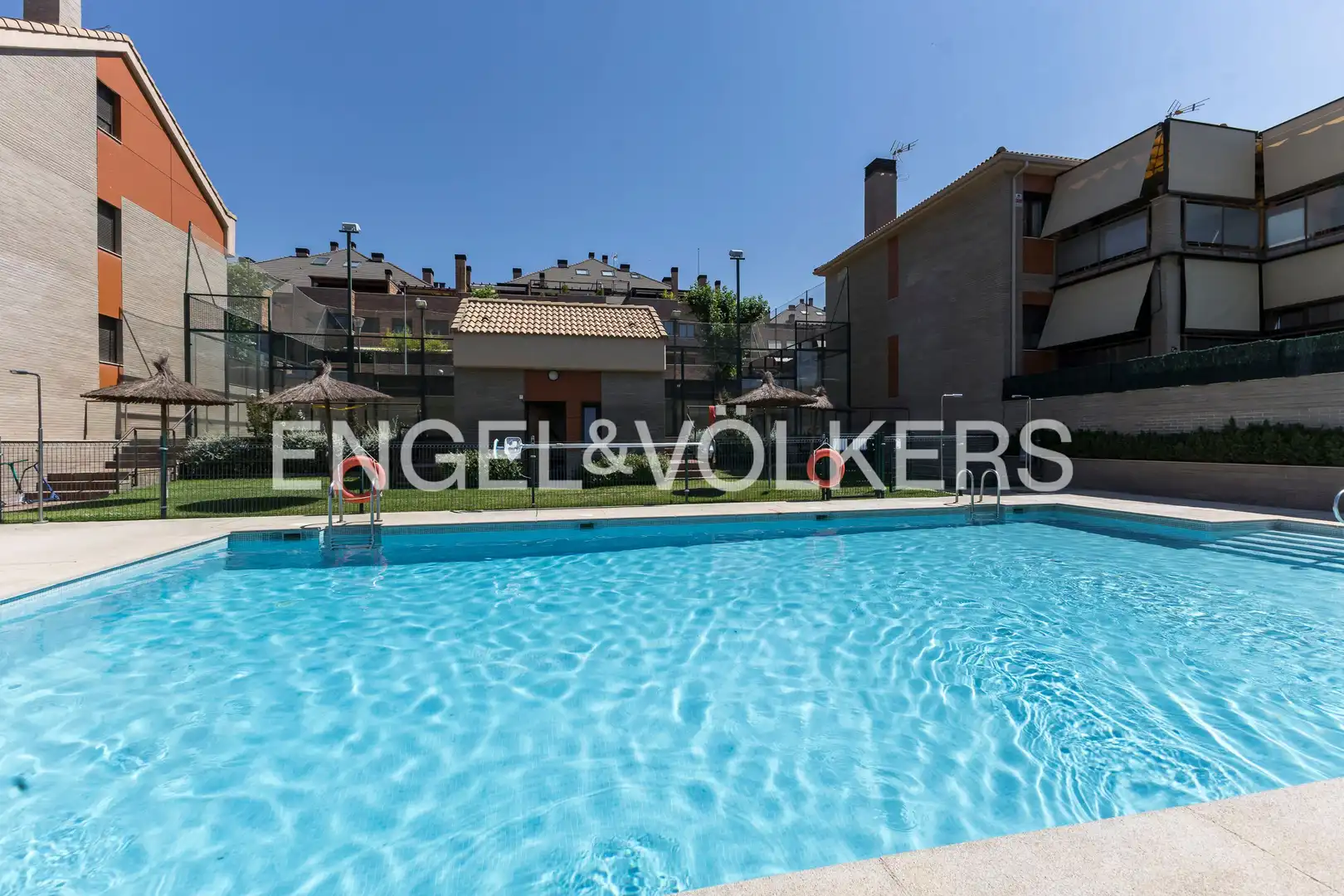 Piscina de Casa o chalet en venta en San Agustín del Guadalix con Aire acondicionado, Calefacción y Jardín privado