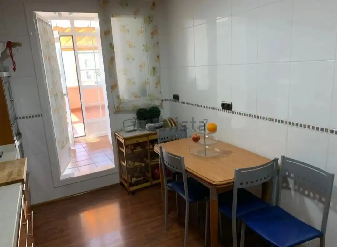 Cocina de Ático de alquiler en Almería con Aire acondicionado, Calefacción y Amueblado