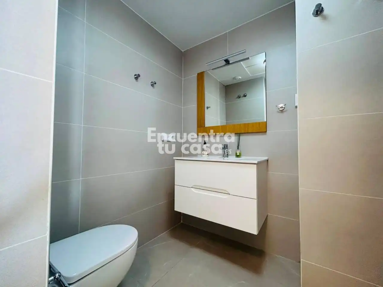 Badezimmer von Wohnung zur Miete in Finestrat mit Klimaanlage, Heizung und Terrasse