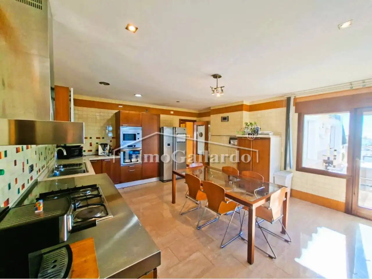 Kitchen of Houses for sale in Málaga  with Air Conditioner, Private garden and Parquet flooring