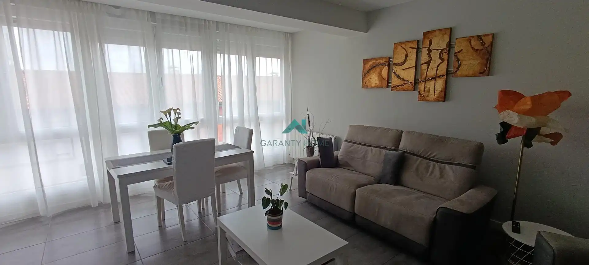 Sala d'estar de Àtic en venda en Laredo amb Calefacció, Jardí privat i Terrassa