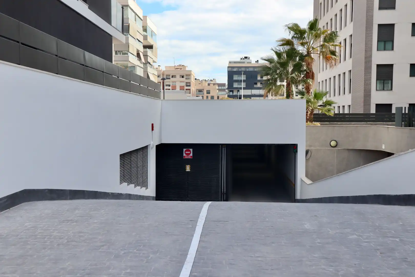 Parkplatz von Garage zur Miete in Elche / Elx