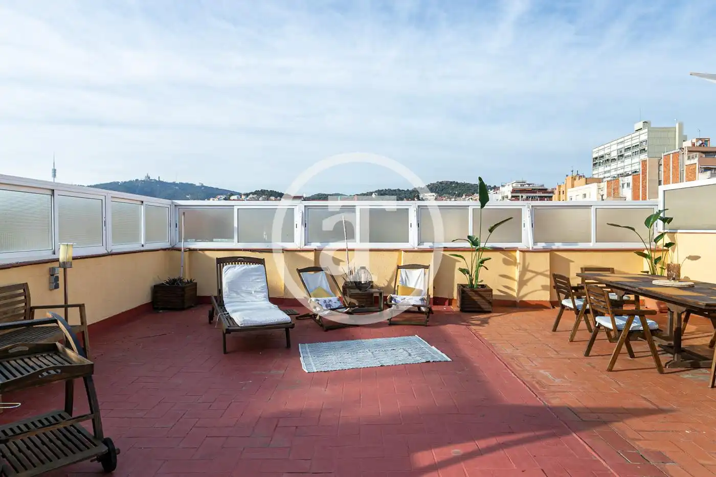 Terraza de Piso de alquiler en  Barcelona Capital con Aire acondicionado, Calefacción y Amueblado