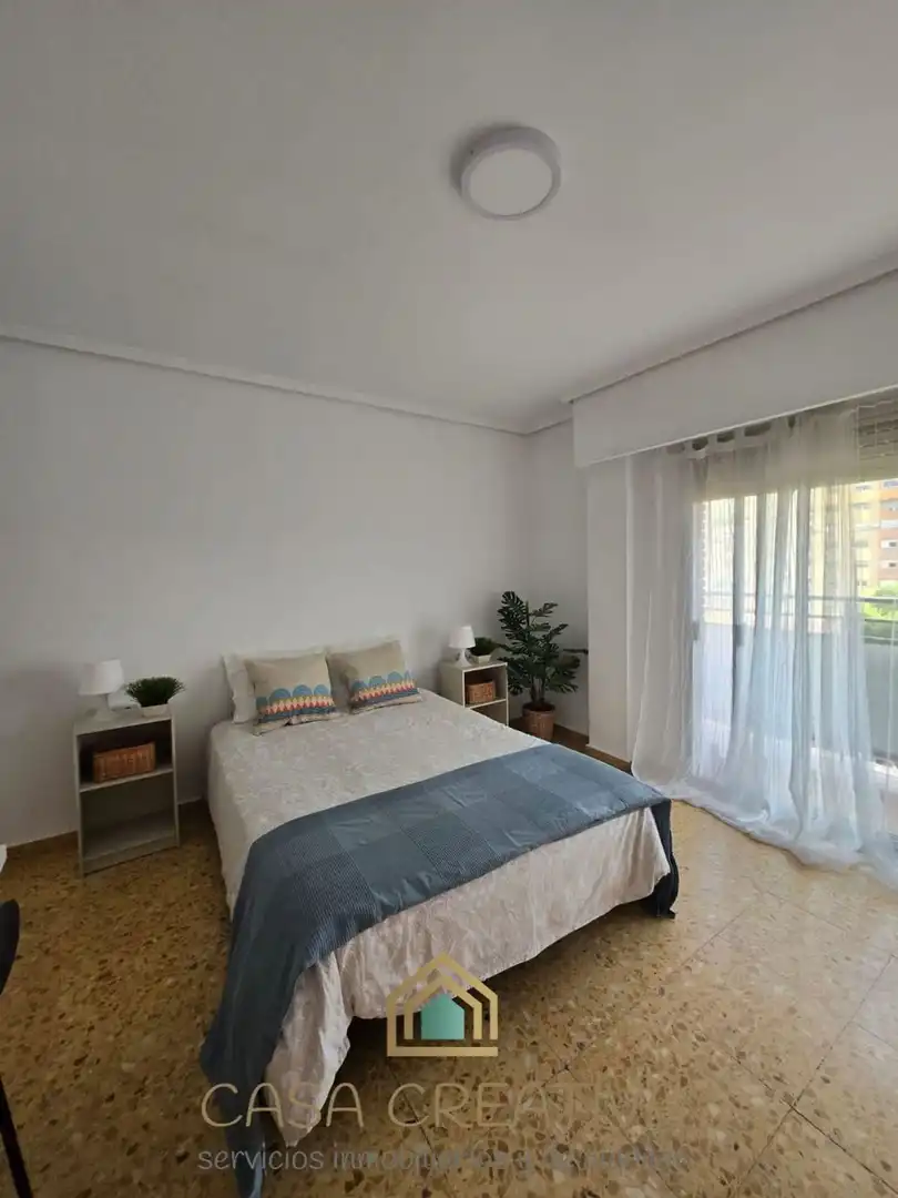 Habitación de Piso de alquiler en Valencia con Terraza, Amueblado y Balcón