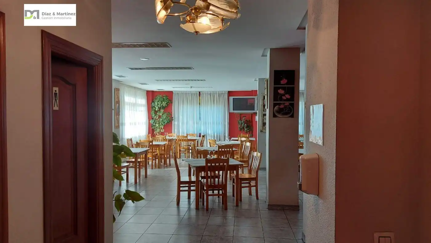 Local comercial en venda a La Robla, imagen 7