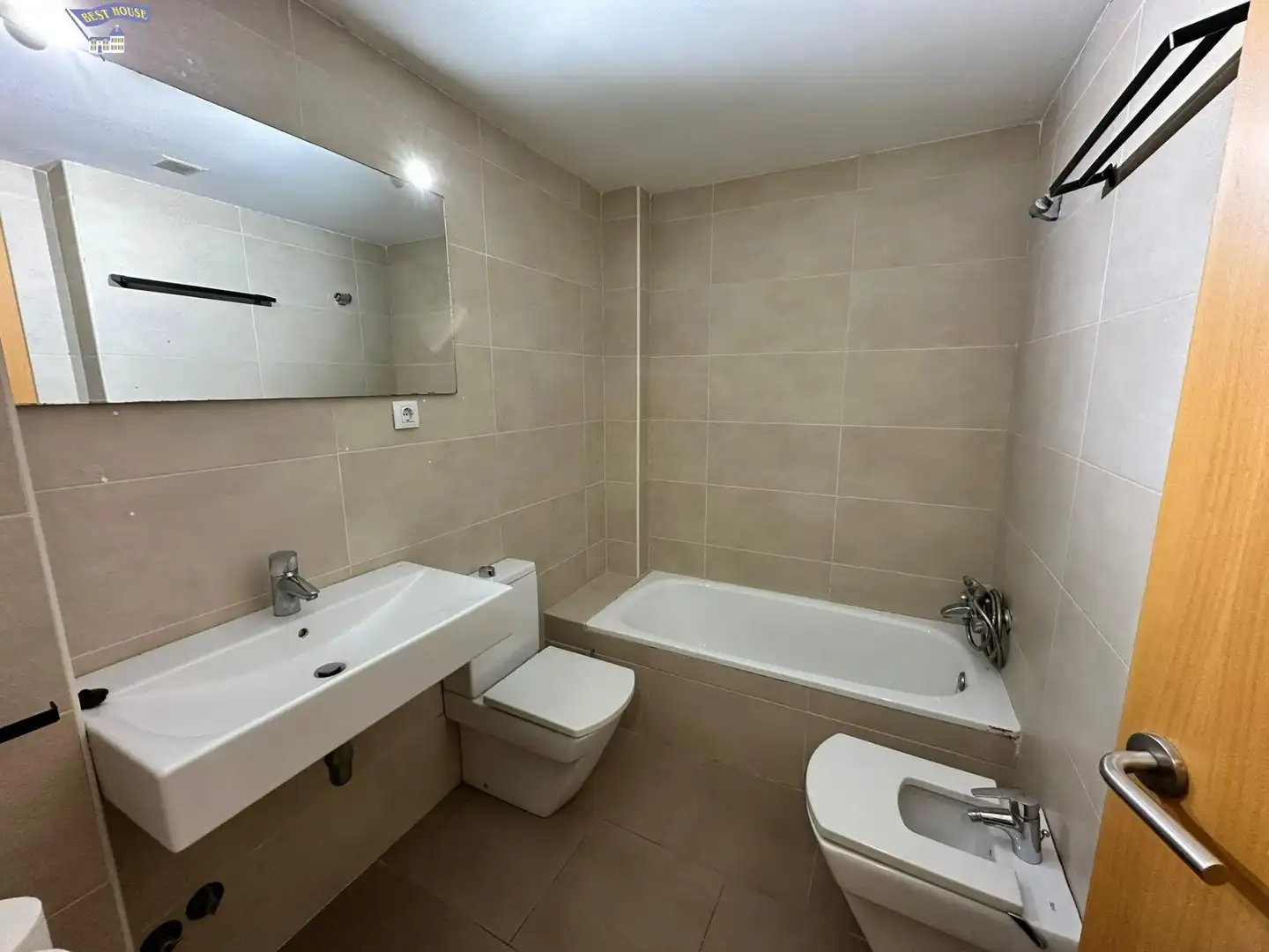 Bathroom of Flat for sale in Rubí  with Heating, Terrace and Balcony