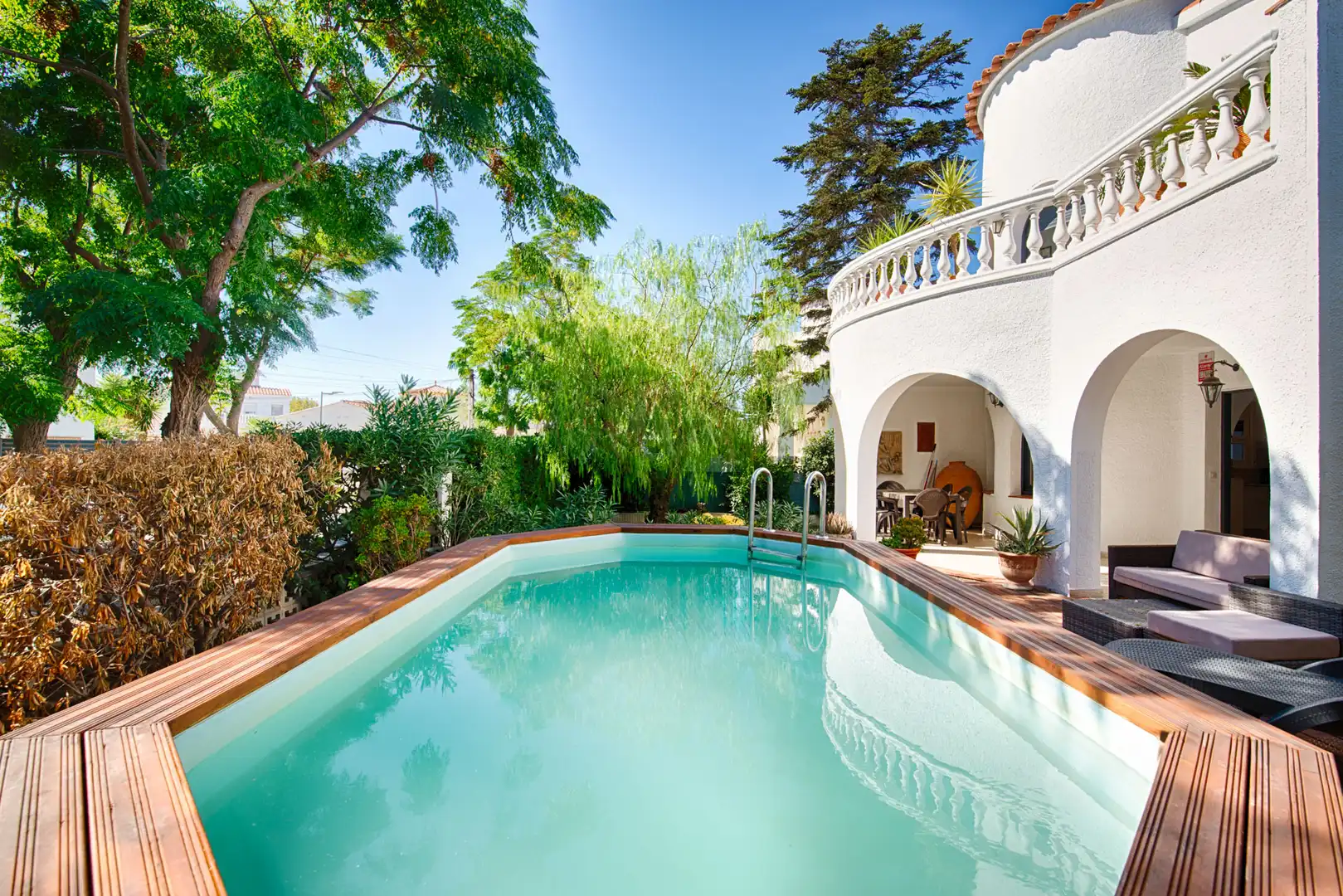 House with pool for sale in Requesens, imagen 3