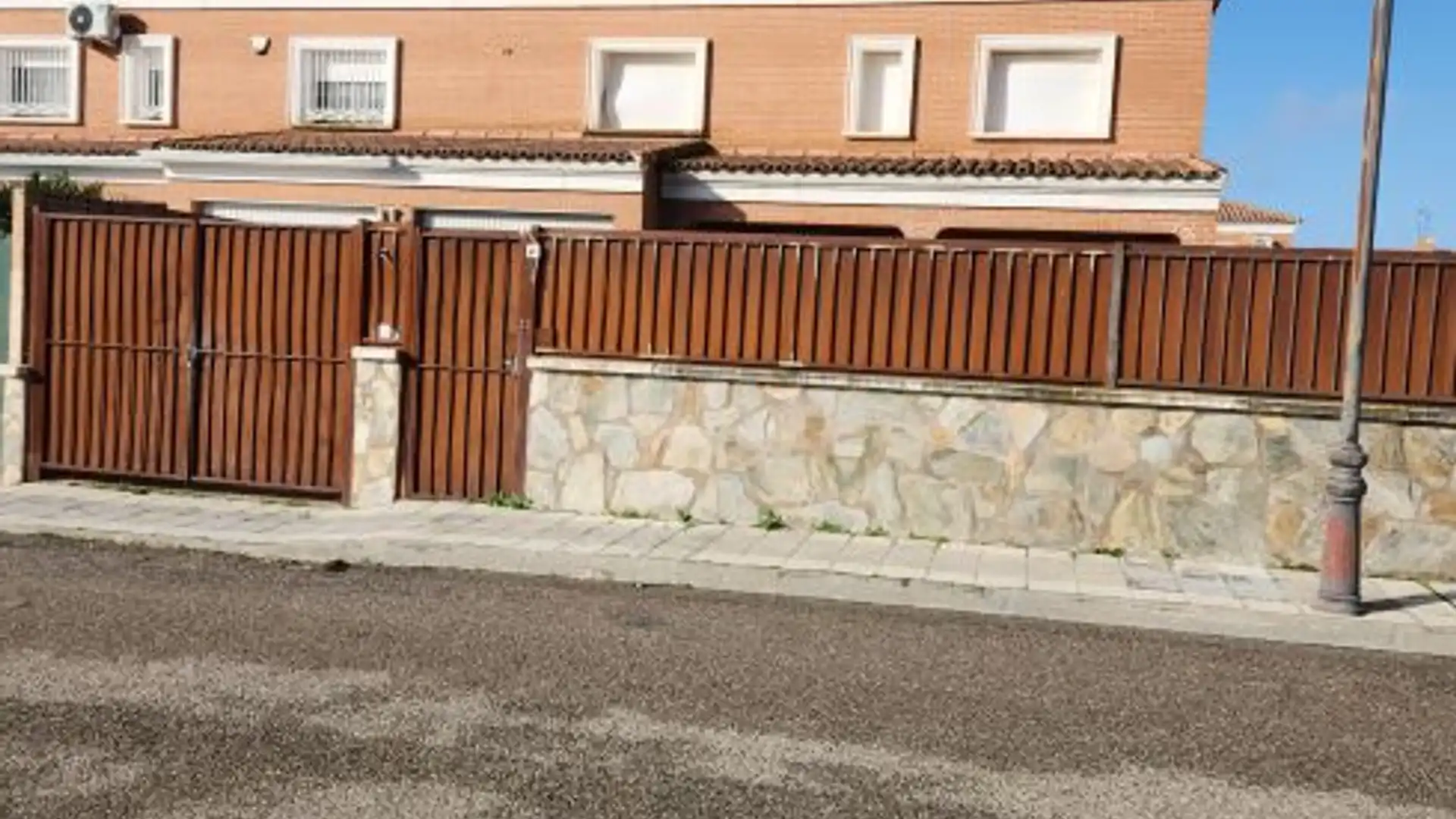 Vista exterior de Casa adosada en venta en Barcience con Jardín privado