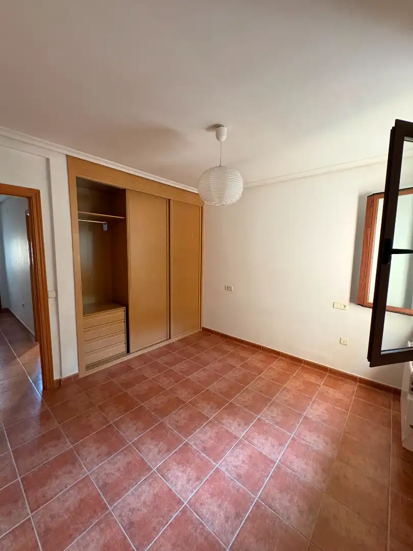 Schlafzimmer von Wohnung zur Miete in Toledo mit Klimaanlage, Heizung und Privatgarten