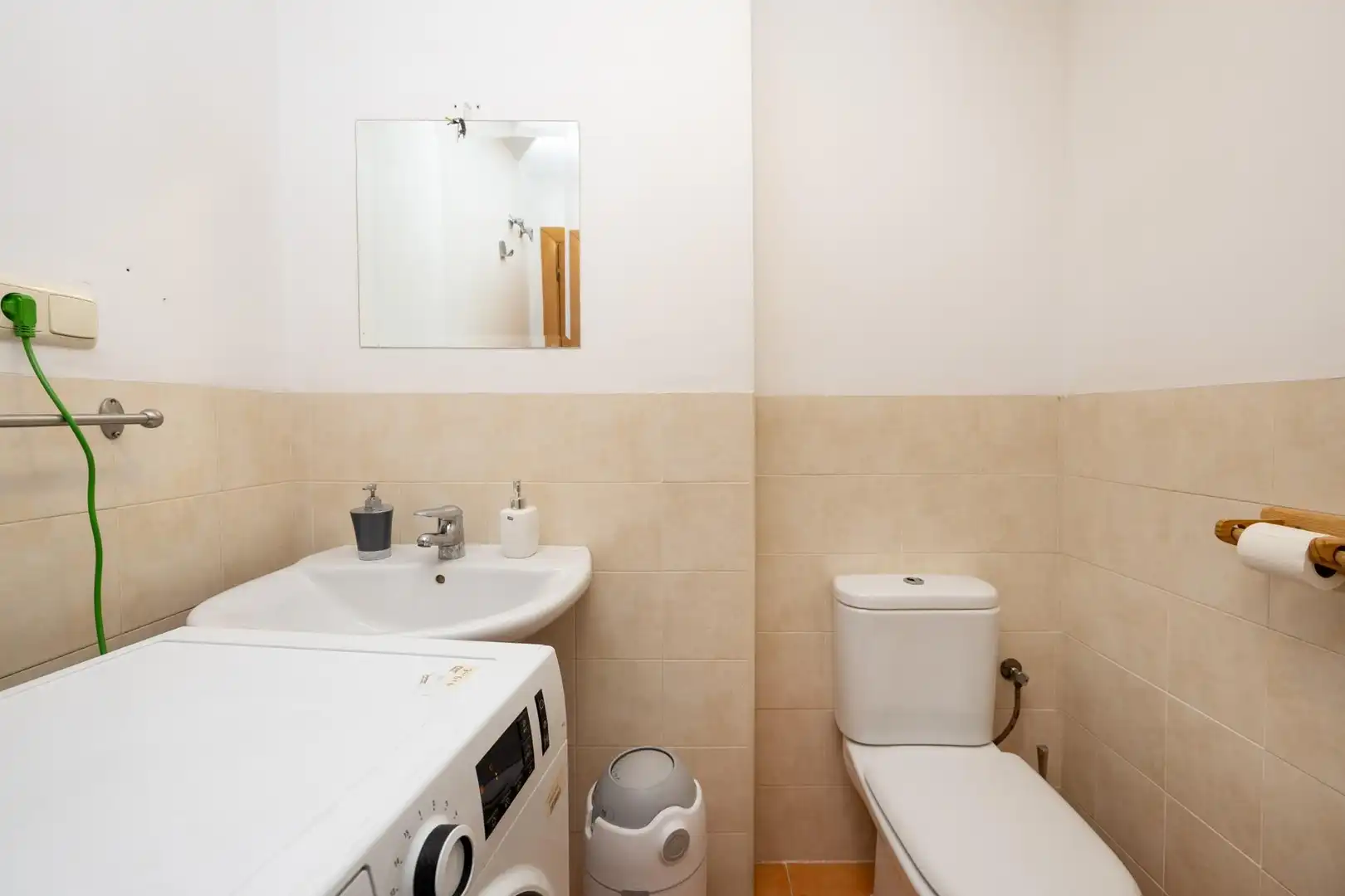 Bathroom of Flat for sale in Atarfe  with Air Conditioner, Heating and Private garden