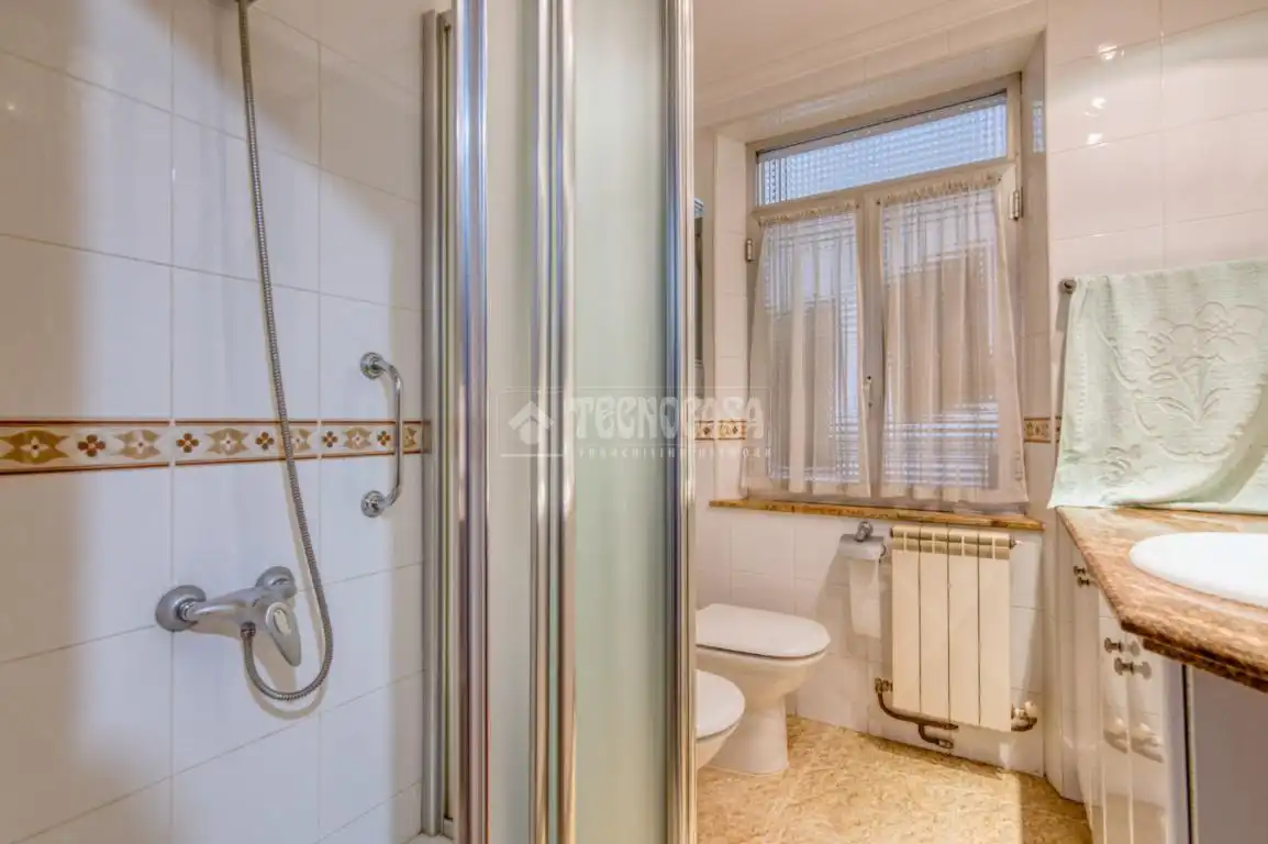 Badezimmer von Wohnung zur Miete in Salamanca