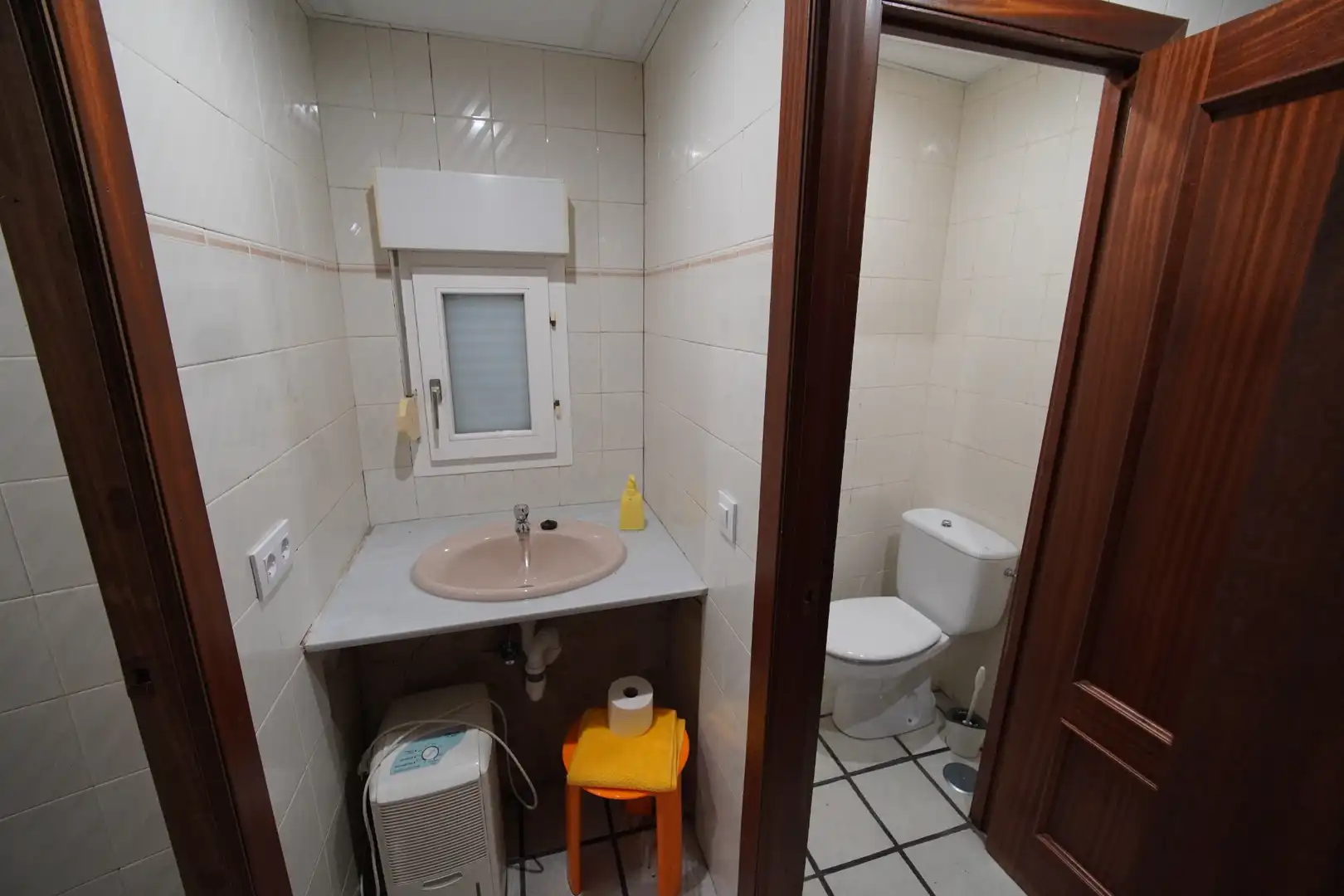 Bany de Casa o xalet en venda en Salas amb Jardí privat, Traster i Moblat