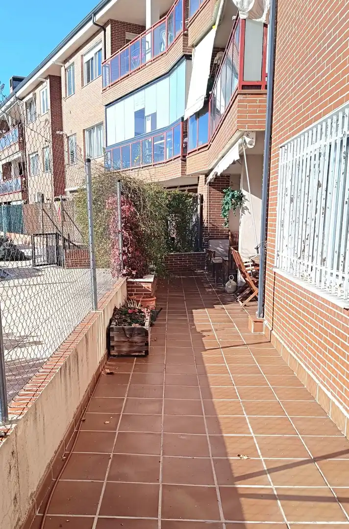Terrassa de Pis en venda en Las Rozas de Madrid amb Calefacció, Terrassa i Piscina comunitària