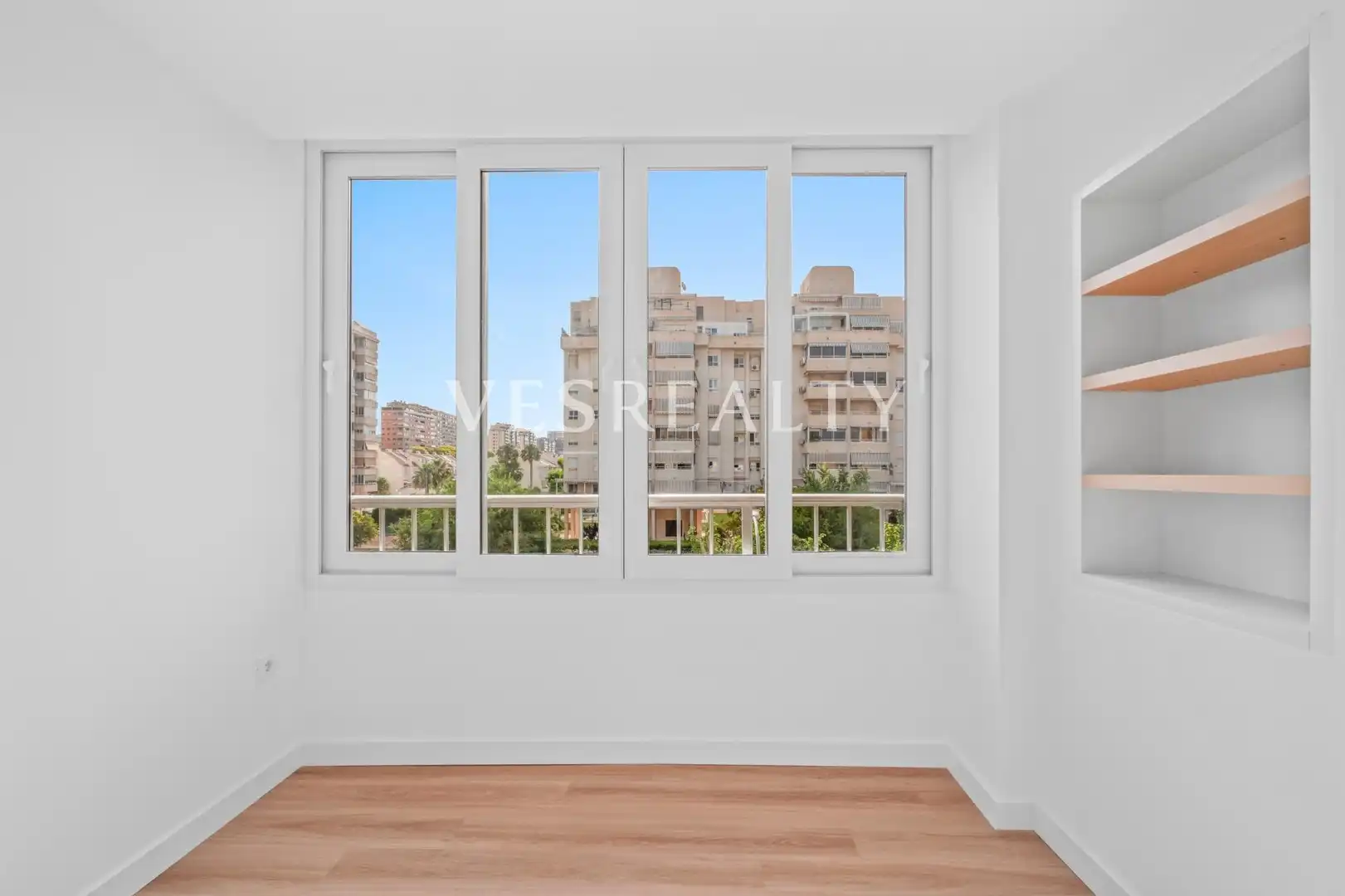 Habitación de Piso en venta en Alicante / Alacant con Aire acondicionado y Piscina comunitaria