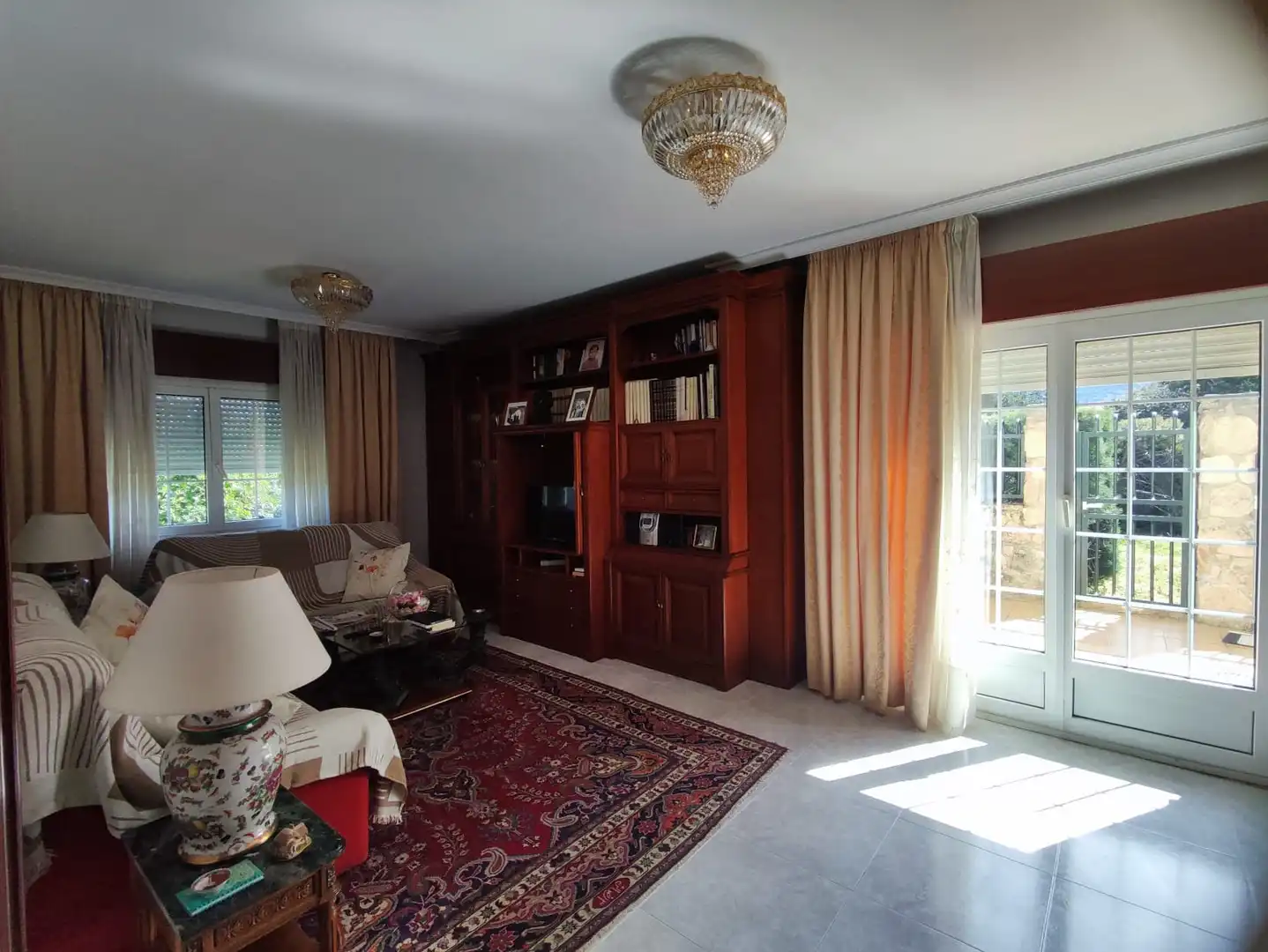 Wohnzimmer von Haus oder Chalet zum Verkauf in Plasencia mit Heizung, Privatgarten und Terrasse