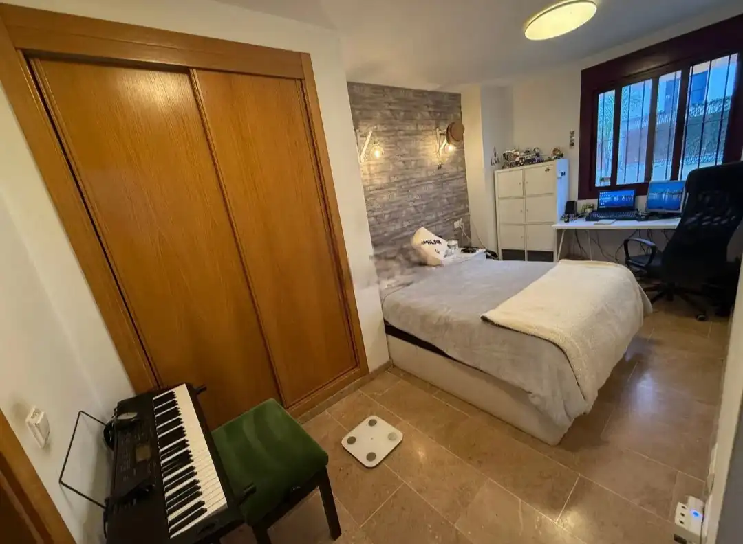 Habitación de Planta baja en venta en Torremolinos con Terraza y Piscina
