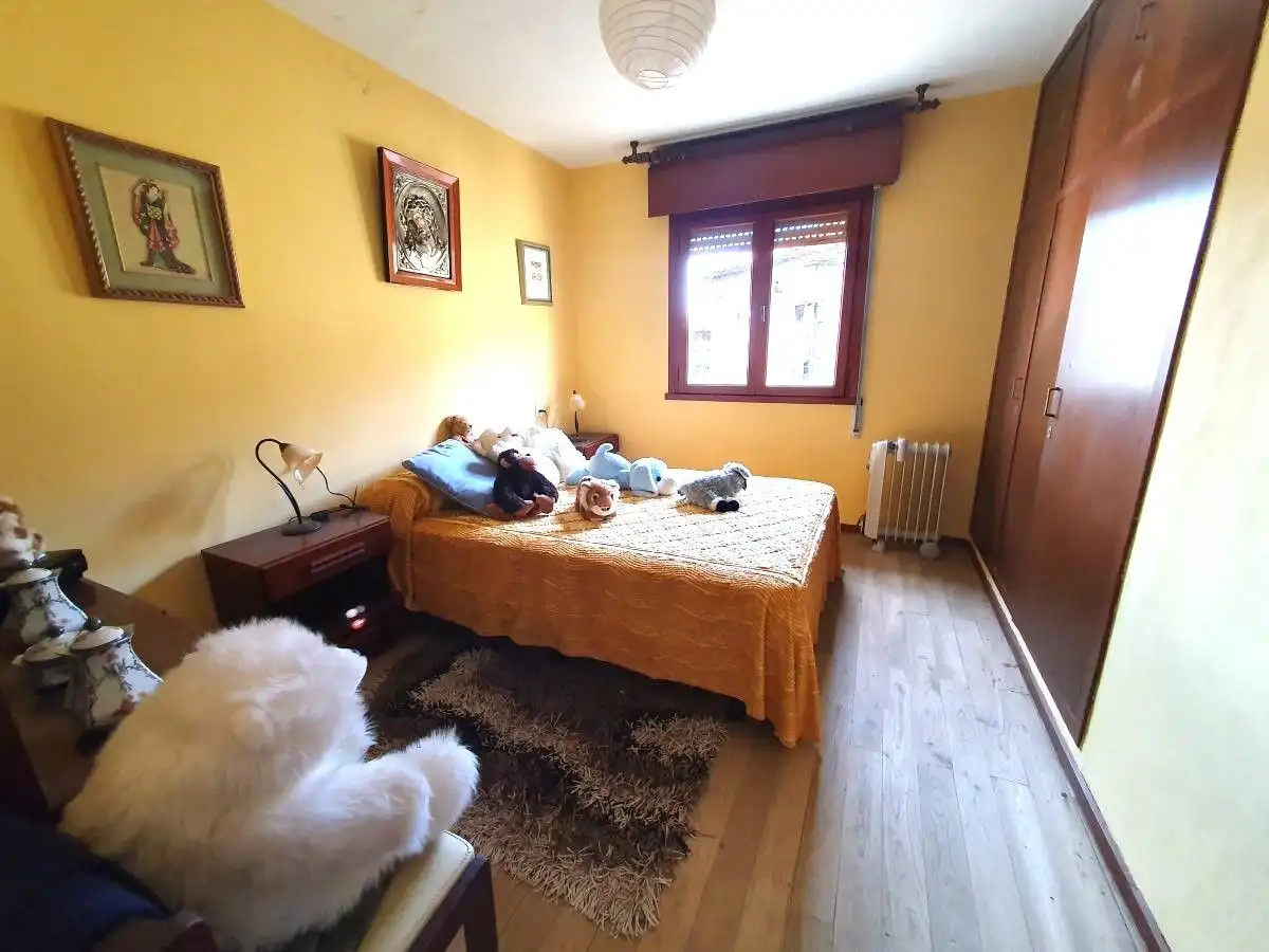 Casa con jardín en venta en Salas, imagen 12