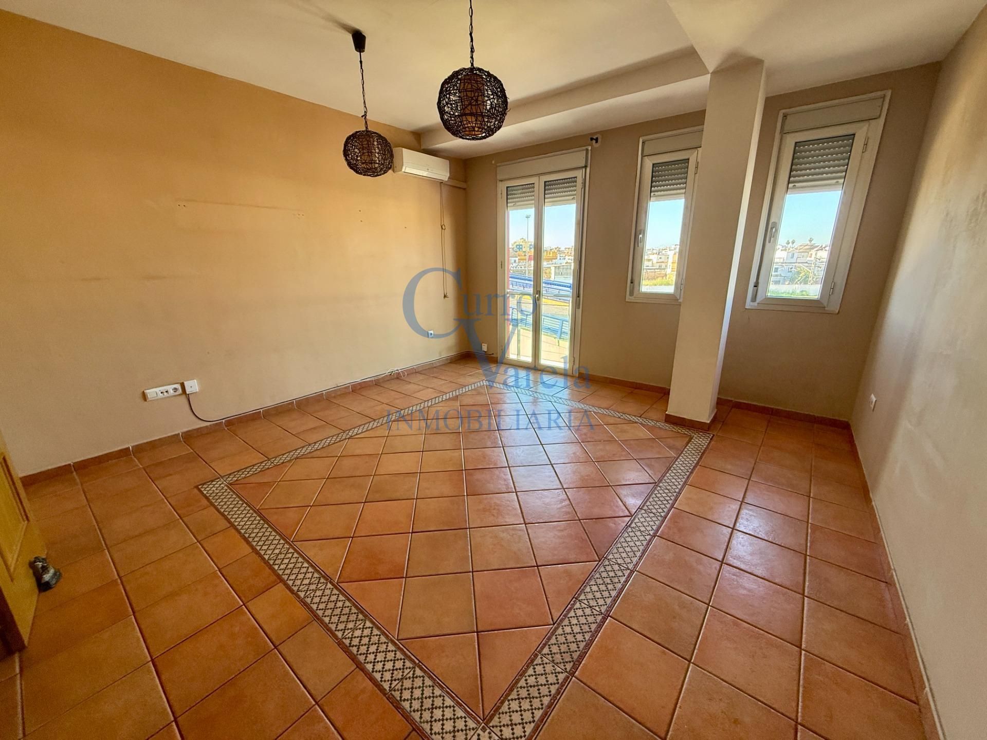 Exterior view of Duplex for sale in Dos Hermanas  with Air Conditioner