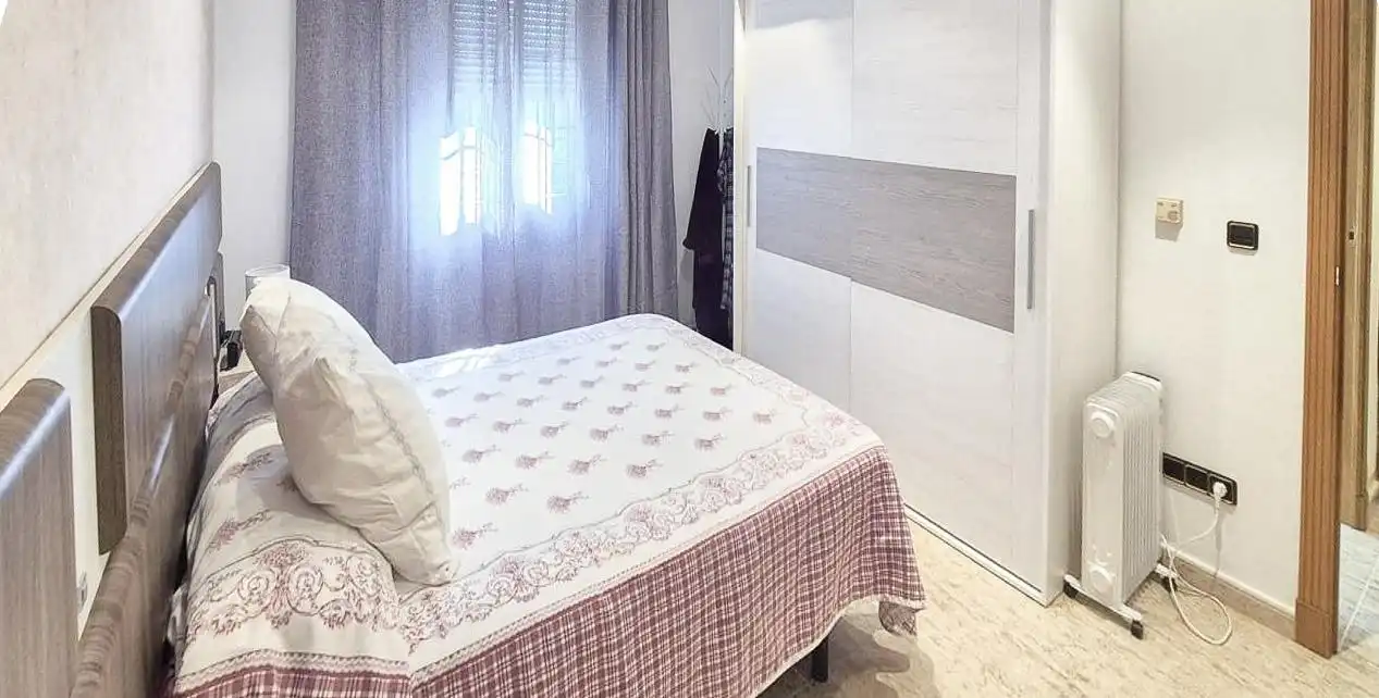Schlafzimmer von Erdgeschoss zum Verkauf in Elche / Elx mit Klimaanlage, Terrasse und Abstellraum