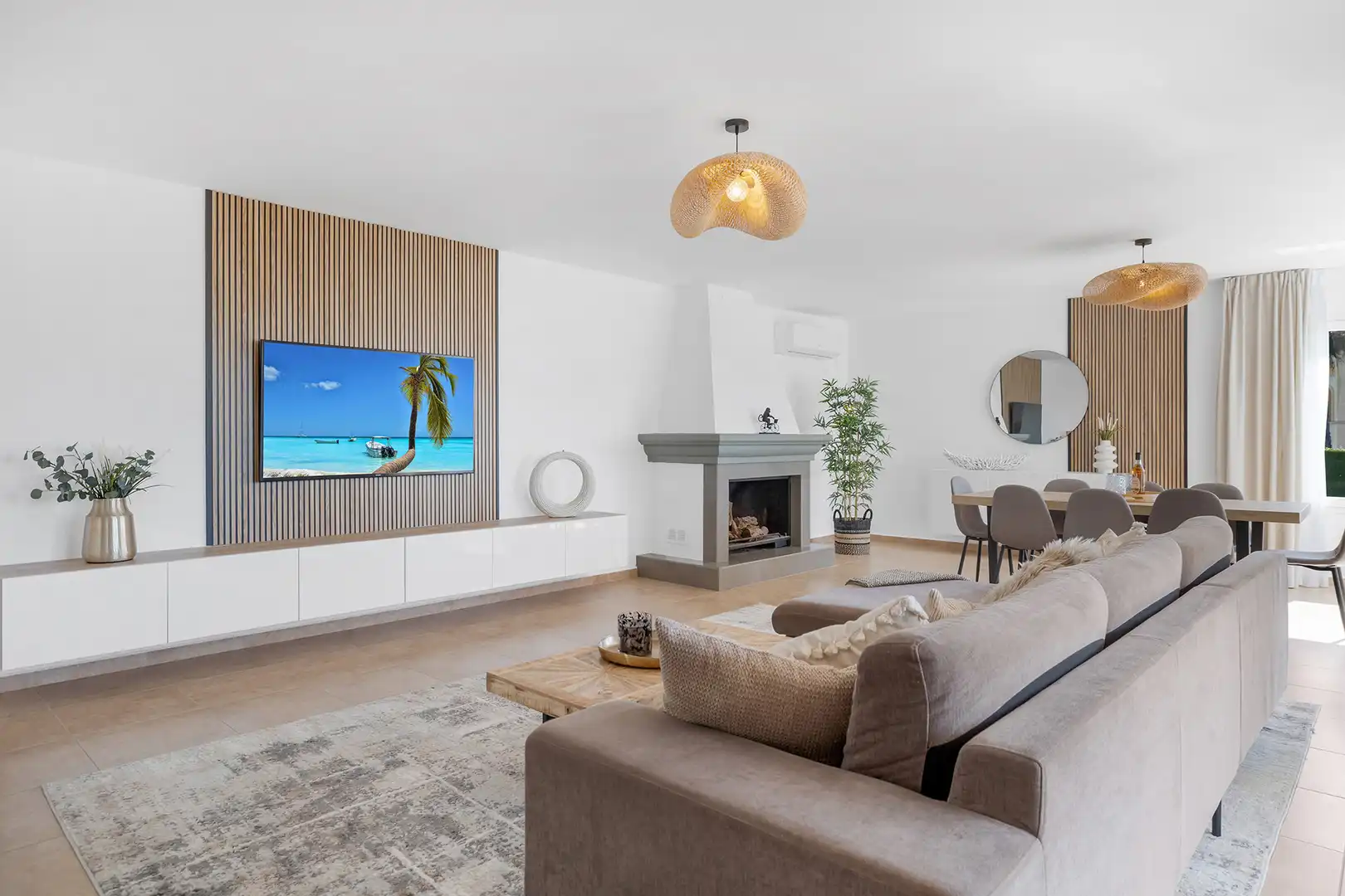 Sala d'estar de Casa o xalet en venda en Estepona amb Aire condicionat, Calefacció i Jardí privat