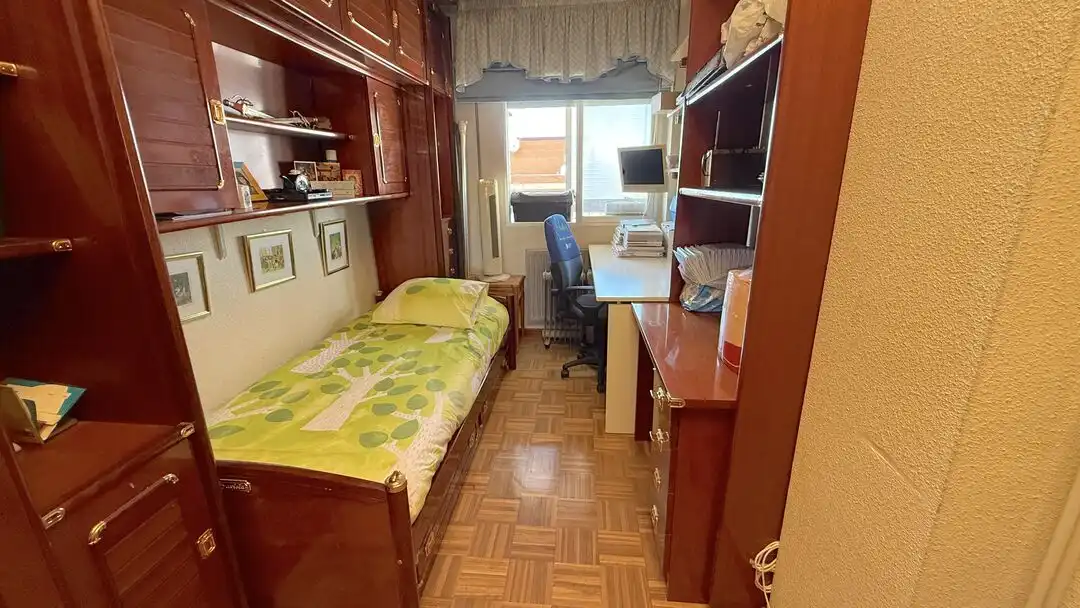 Habitación de Piso en venta en San Fernando de Henares con Calefacción y Trastero