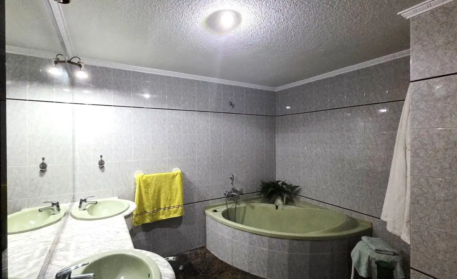 Flat with pool for sale in Los Reyes de España, imagen 8